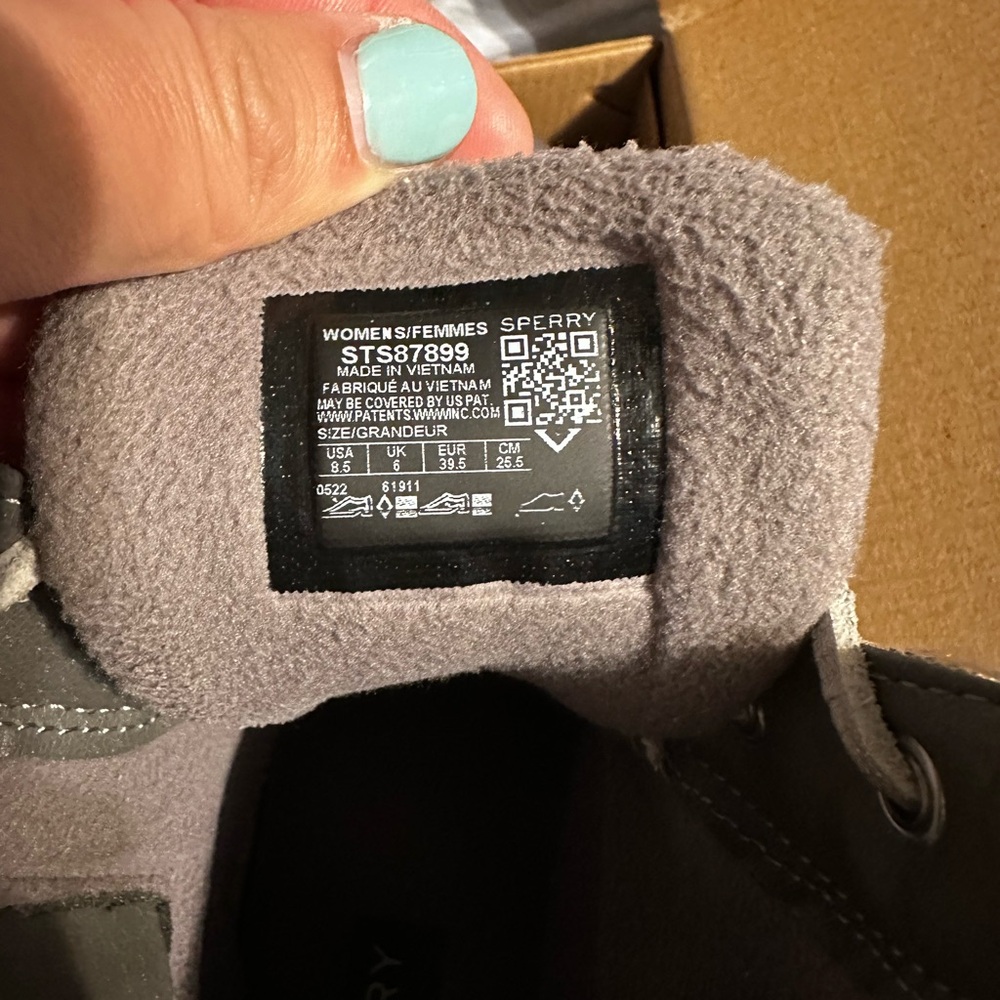 Sperrys - Picture 2 of 3